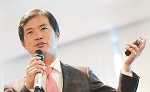 梅岡比俊理事長